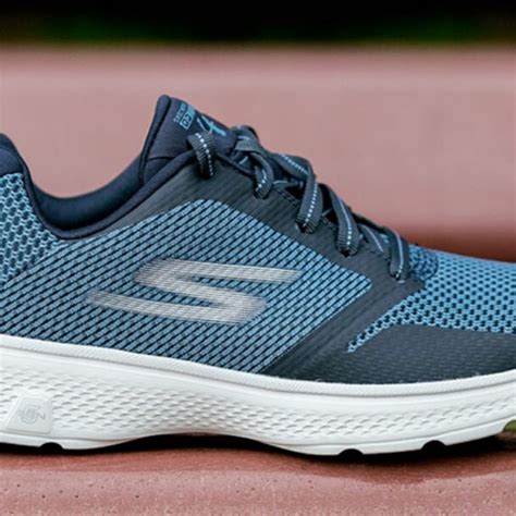 highest rated men's athletic shoes.